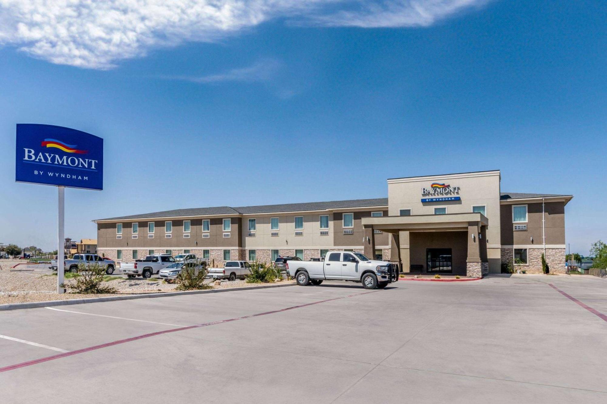 Baymont By Wyndham Carlsbad Nm Hotel Bagian luar foto